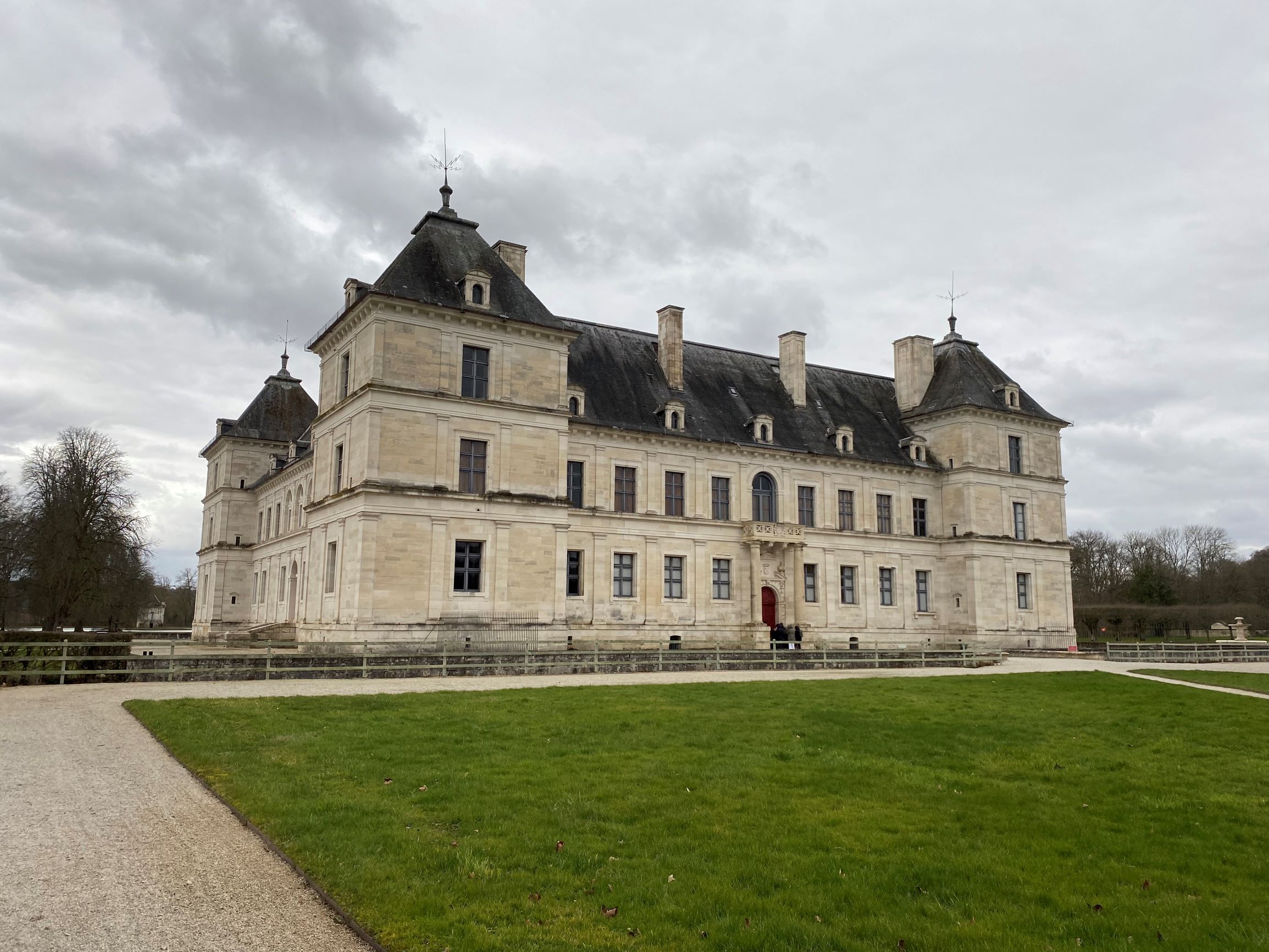 Etourvy 2023 château Ancy ext